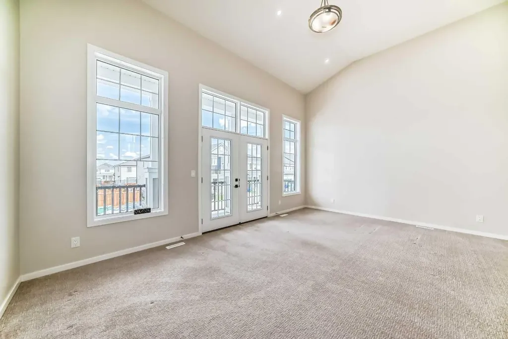 641 Windrow Manor SW Airdrie AB T4B 5H5