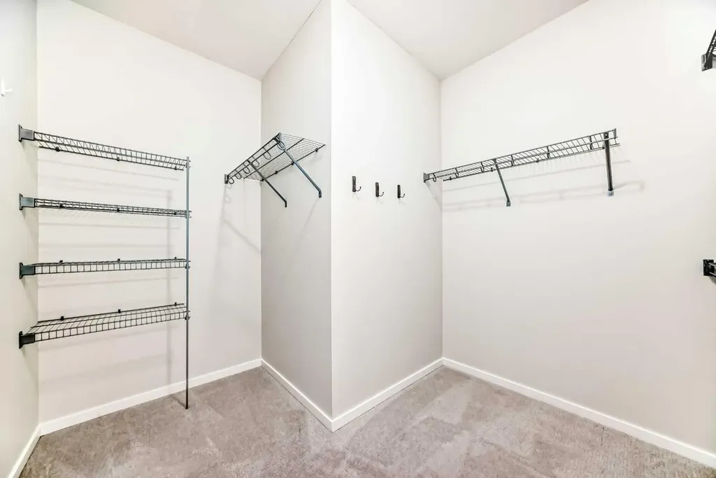 641 Windrow Manor SW Airdrie AB T4B 5H5