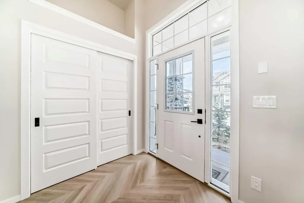 641 Windrow Manor SW Airdrie AB T4B 5H5