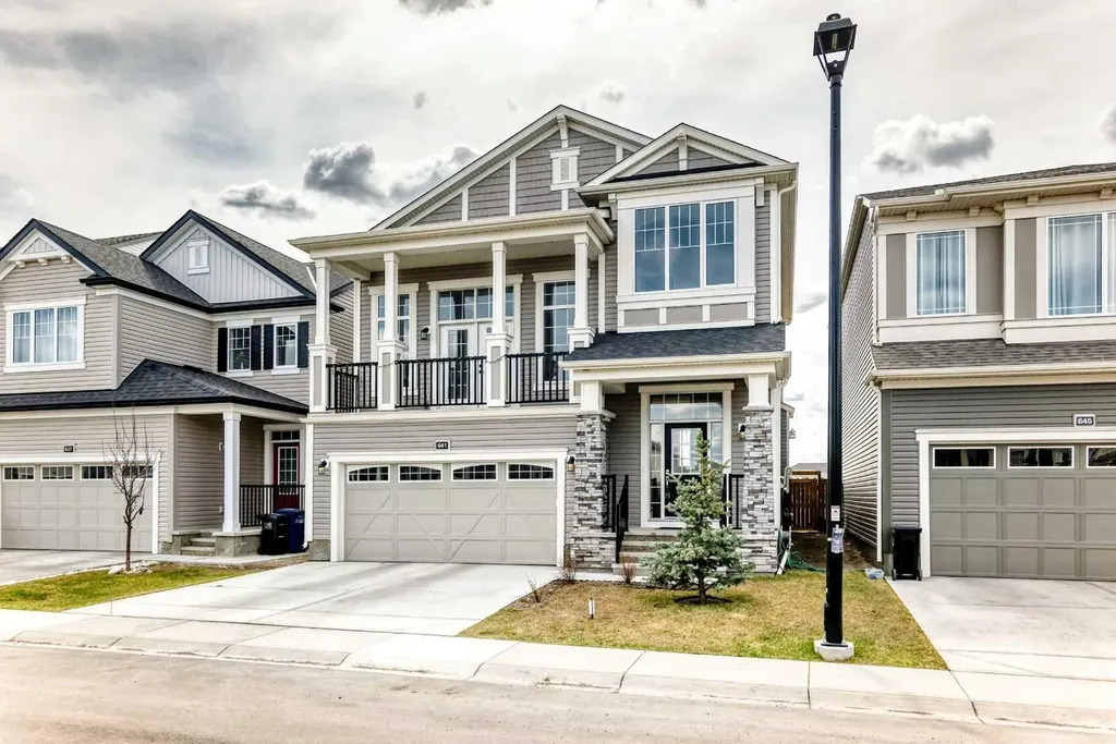 641 Windrow Manor SW Airdrie AB T4B 5H5