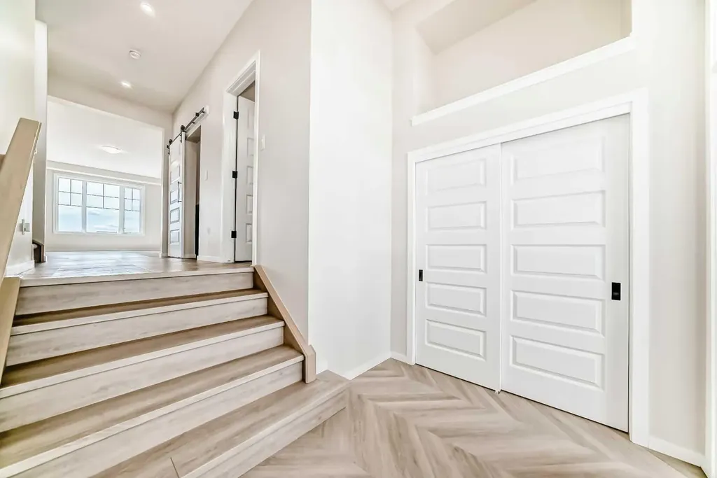 641 Windrow Manor SW Airdrie AB T4B 5H5