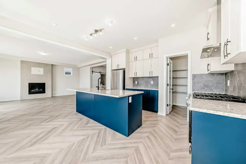 641 Windrow Manor SW Airdrie AB T4B 5H5