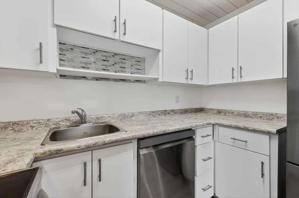 1203 44 Street SE Calgary AB T2A5E6