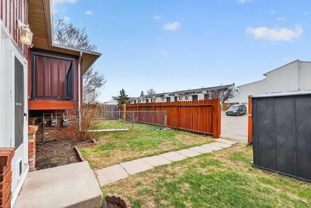 1203 44 Street SE Calgary AB T2A5E6