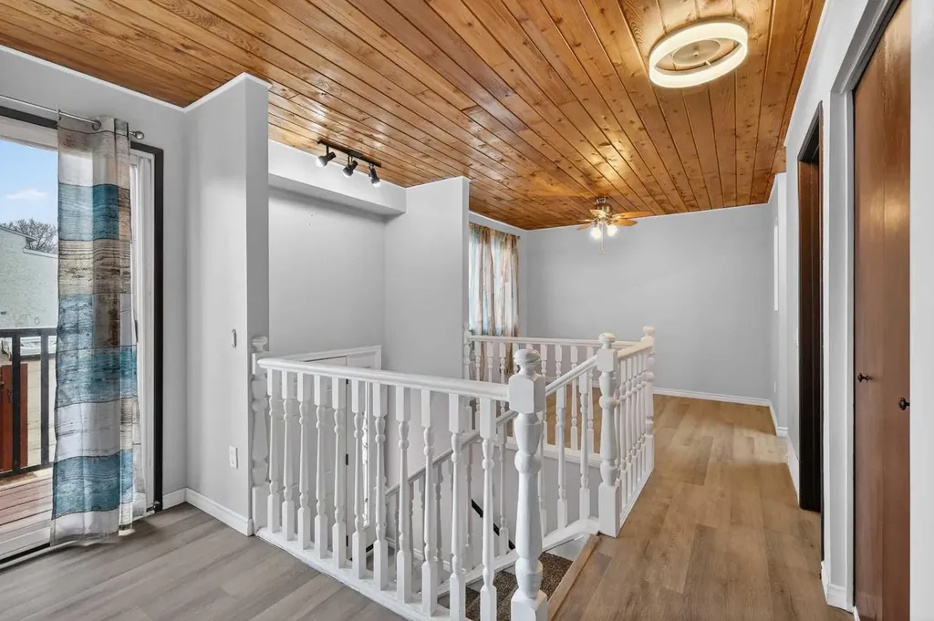 1203 44 Street SE Calgary AB T2A5E6