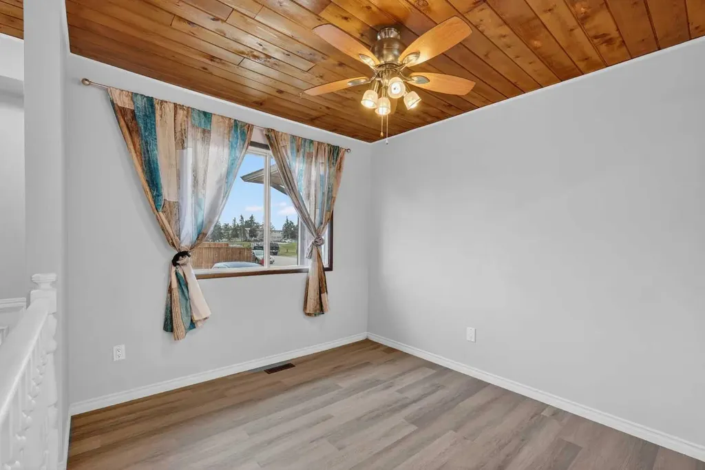 1203 44 Street SE Calgary AB T2A5E6