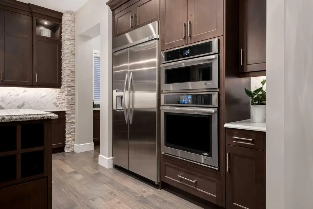 64 Mystic Ridge Way SW Calgary AB T3H 1S7