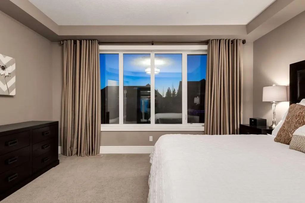 64 Mystic Ridge Way SW Calgary AB T3H 1S7