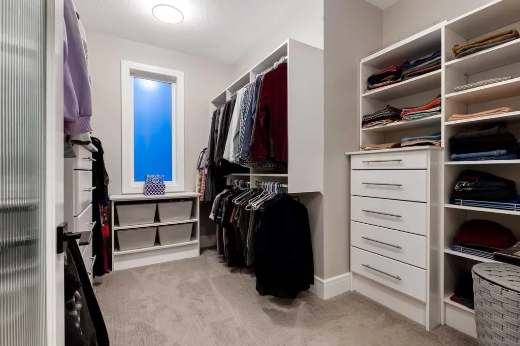 64 Mystic Ridge Way SW Calgary AB T3H 1S7