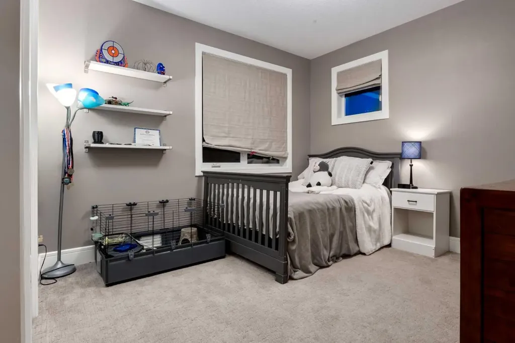 64 Mystic Ridge Way SW Calgary AB T3H 1S7