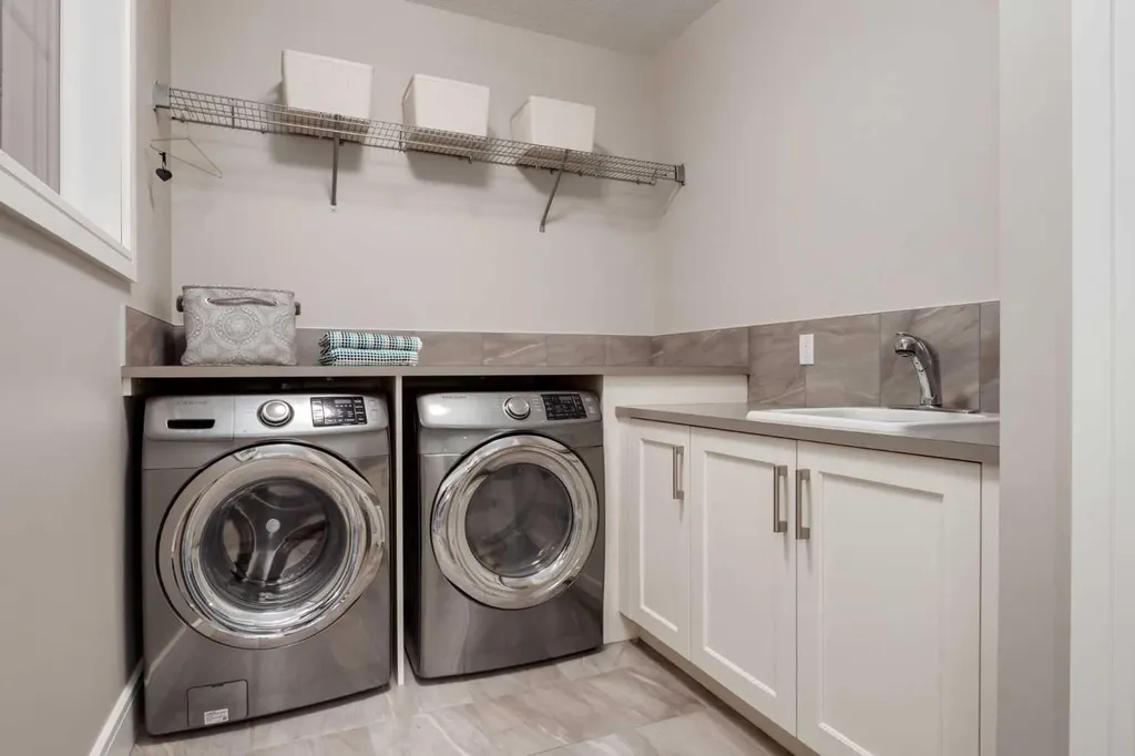 64 Mystic Ridge Way SW Calgary AB T3H 1S7