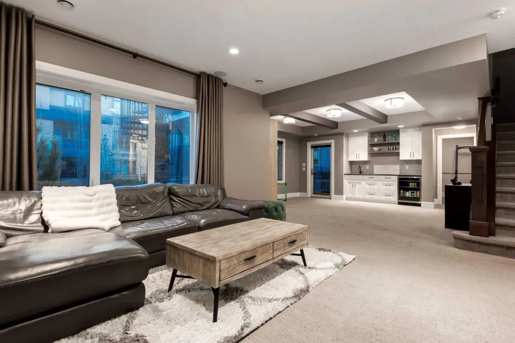 64 Mystic Ridge Way SW Calgary AB T3H 1S7
