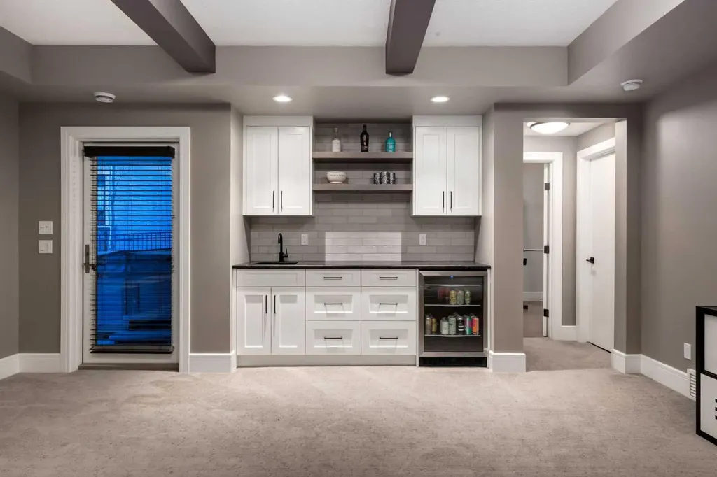 64 Mystic Ridge Way SW Calgary AB T3H 1S7