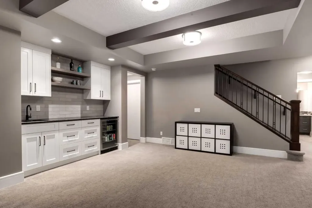 64 Mystic Ridge Way SW Calgary AB T3H 1S7