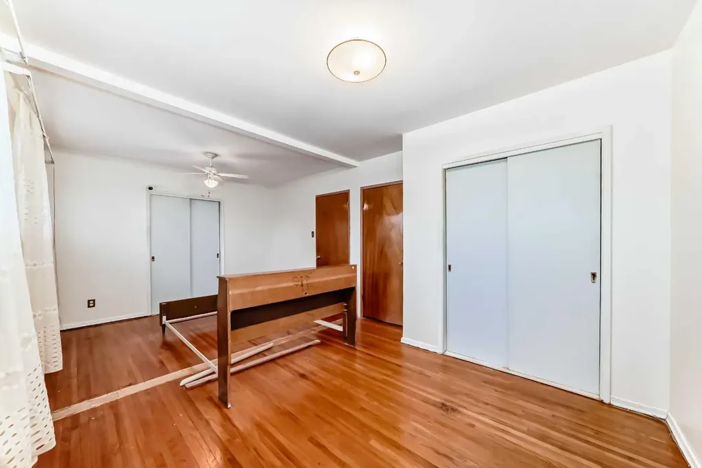 1527 49 Street SE Calgary AB T2A 1S2