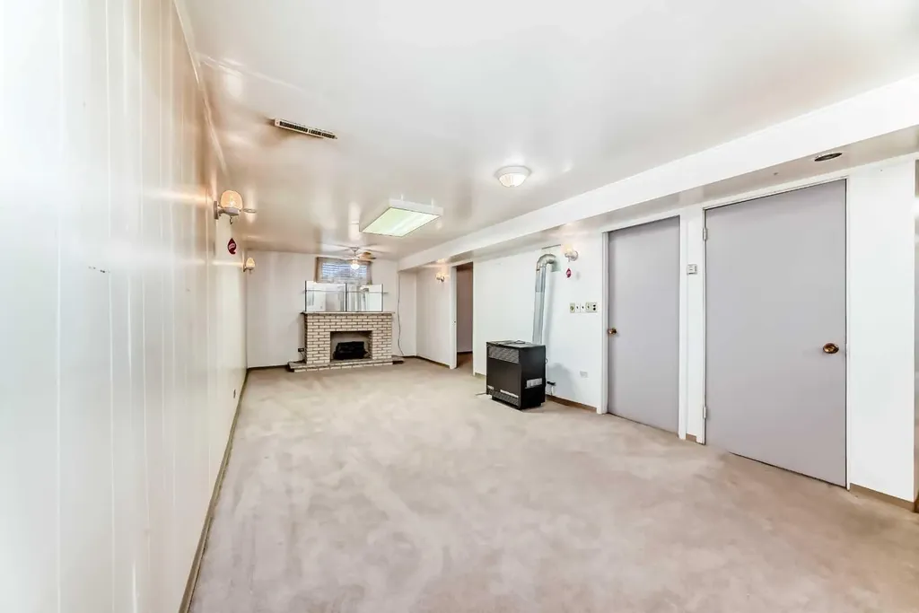 1527 49 Street SE Calgary AB T2A 1S2