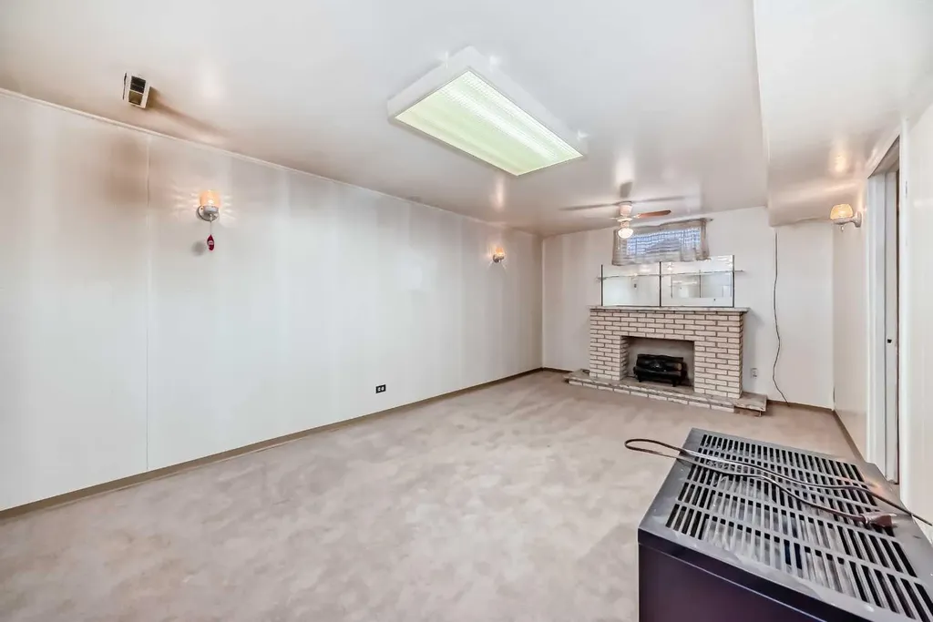 1527 49 Street SE Calgary AB T2A 1S2