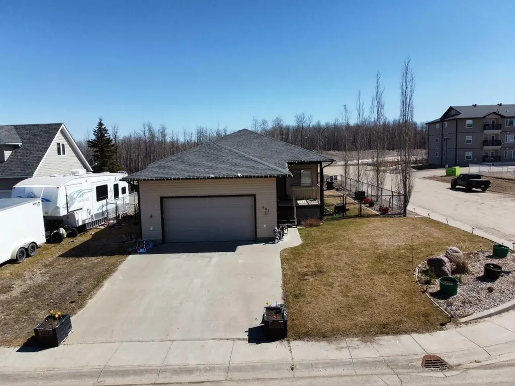 601 3 Street Fox Creek AB T0H1P0