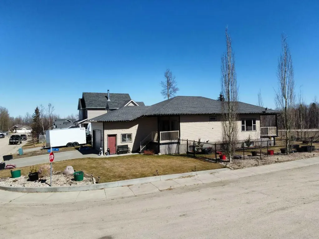 601 3 Street Fox Creek AB T0H1P0