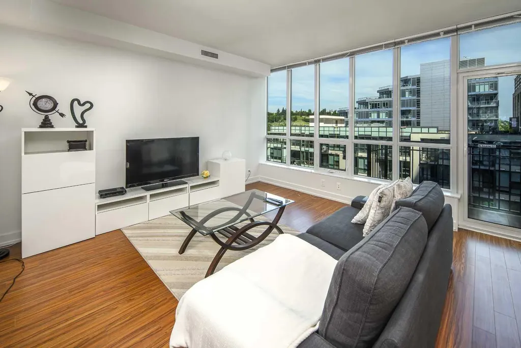 222 Riverfront Avenue SW Calgary AB T2P 0W3