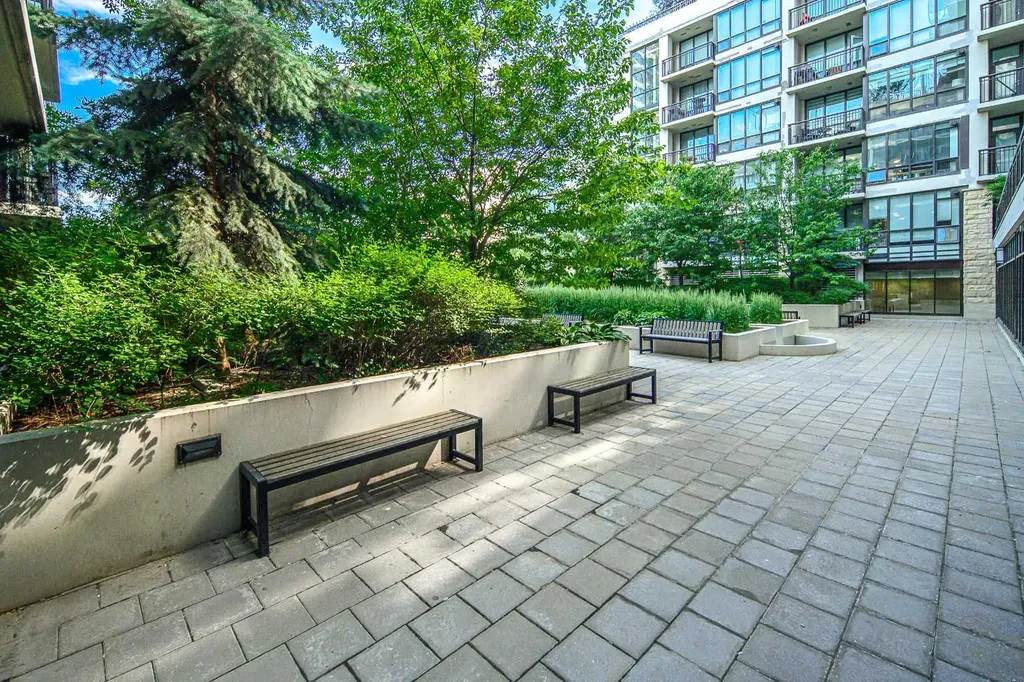 222 Riverfront Avenue SW Calgary AB T2P 0W3