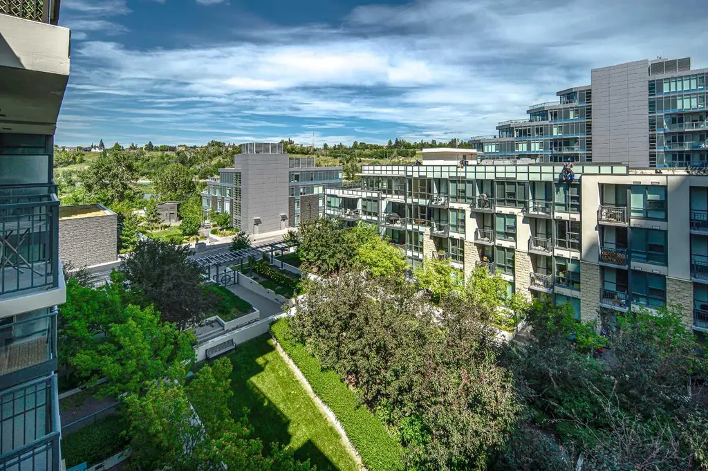222 Riverfront Avenue SW Calgary AB T2P 0W3