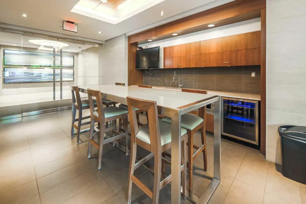 222 Riverfront Avenue SW Calgary AB T2P 0W3