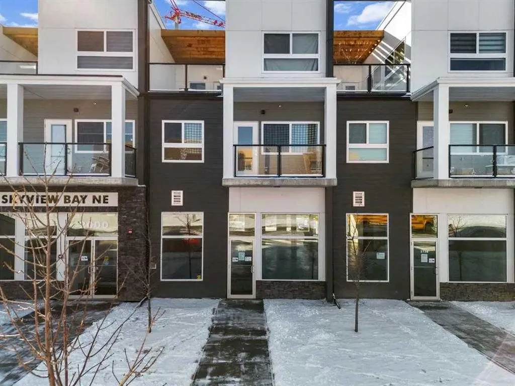 151 Sky View Bay NE Calgary AB T3N 1N6