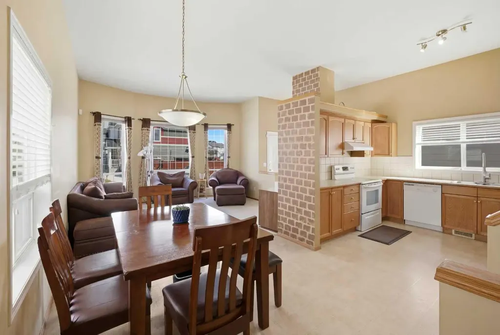 39 Saddlemont Close NE Calgary AB T3J 4V1