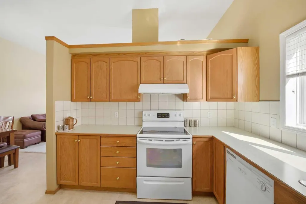 39 Saddlemont Close NE Calgary AB T3J 4V1