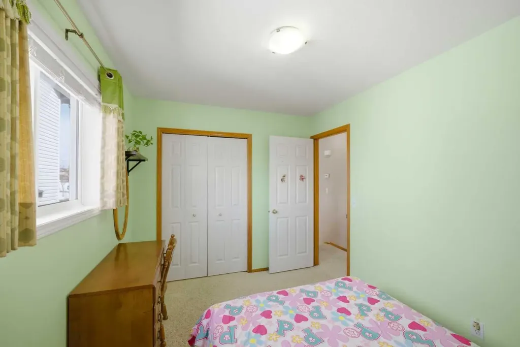 39 Saddlemont Close NE Calgary AB T3J 4V1