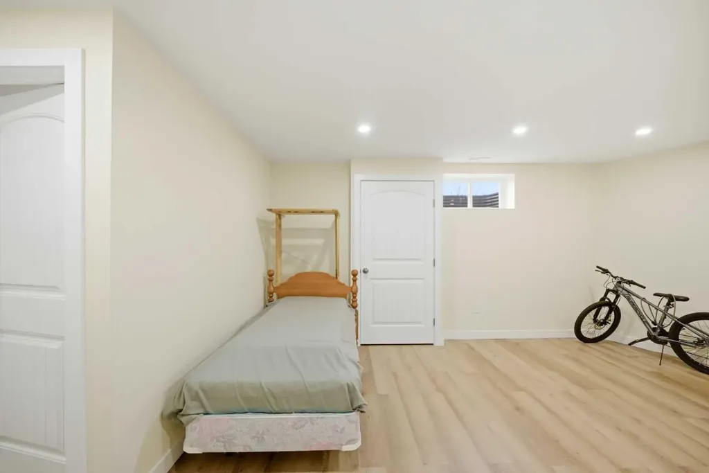 39 Saddlemont Close NE Calgary AB T3J 4V1