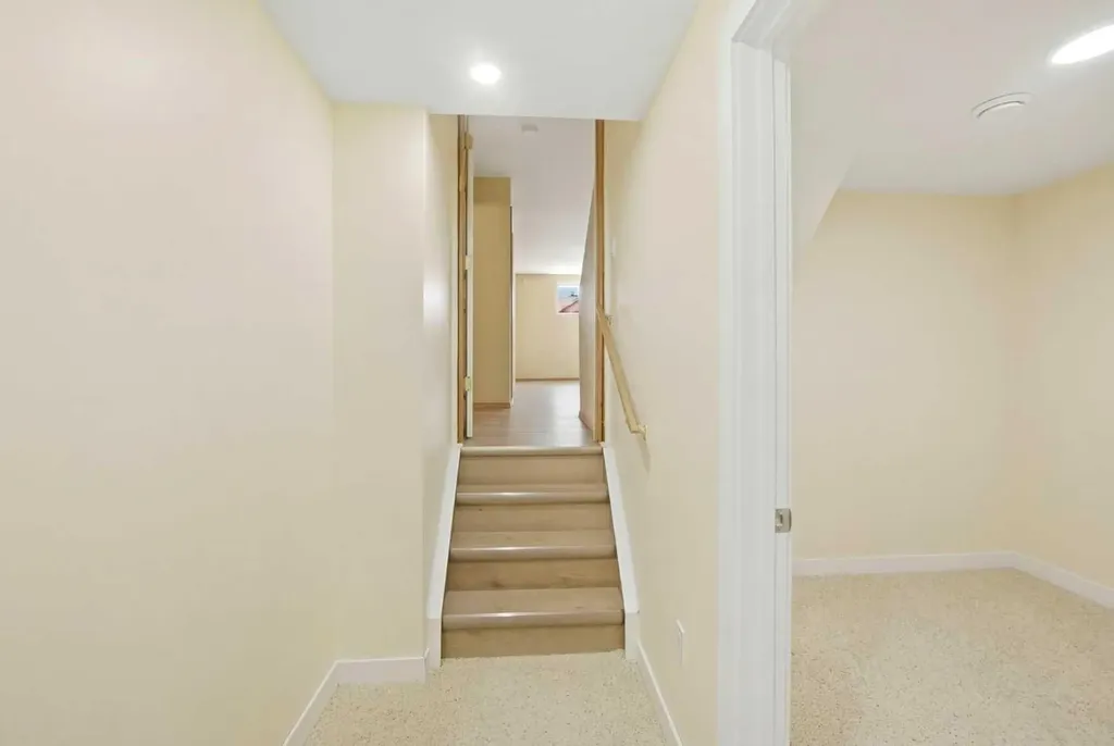 39 Saddlemont Close NE Calgary AB T3J 4V1