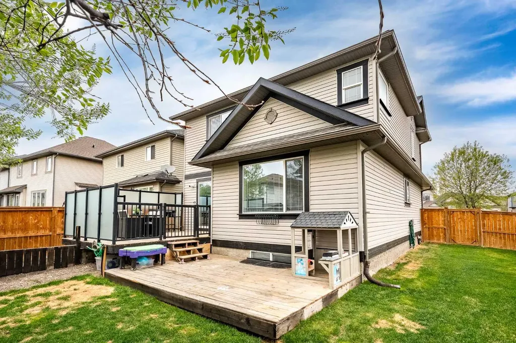 67 Kingsland Heights SE Airdrie AB T4A 0A3