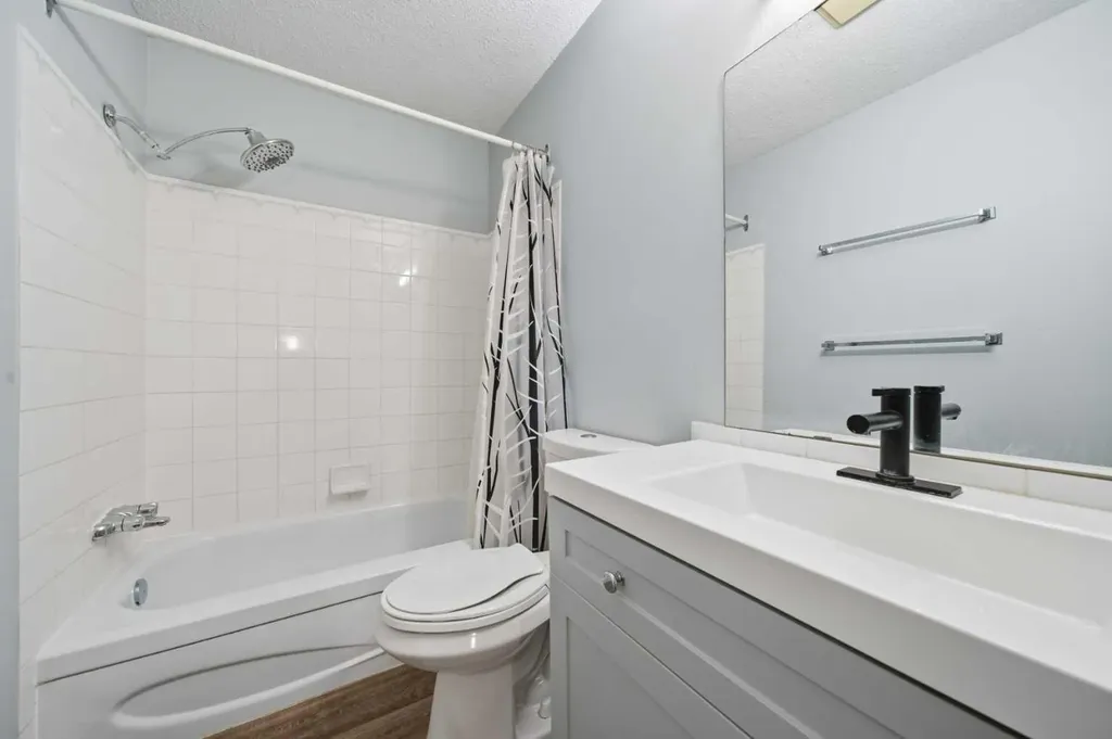 2200 Woodview Drive SW Calgary AB T2W 3N6