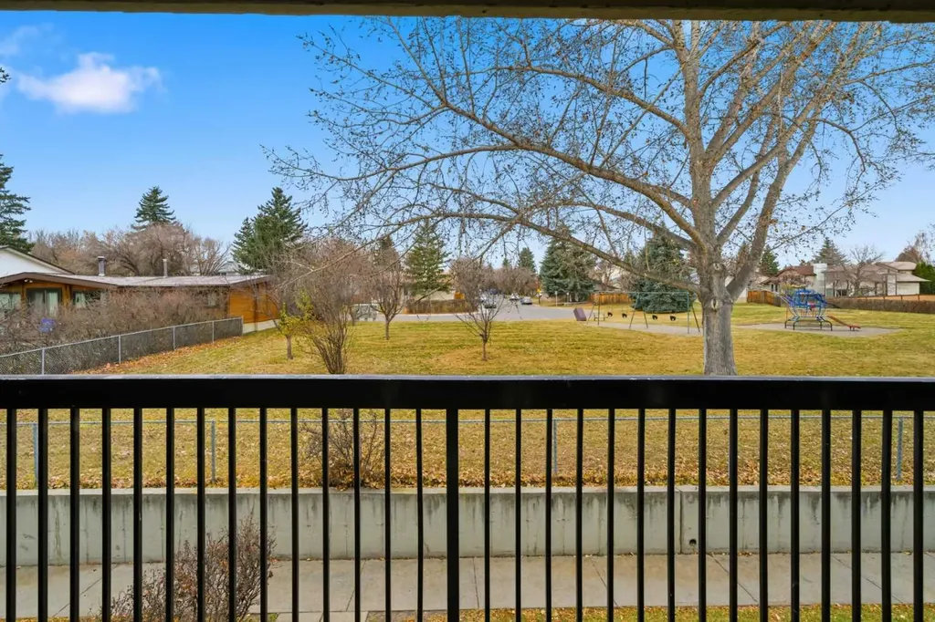 2200 Woodview Drive SW Calgary AB T2W 3N6