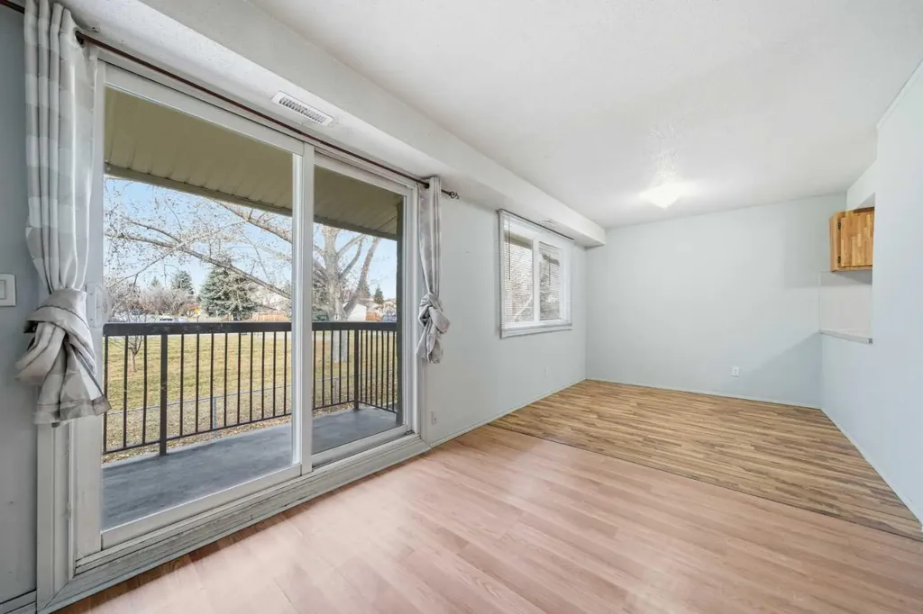2200 Woodview Drive SW Calgary AB T2W 3N6