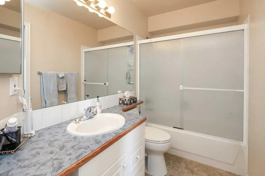 6118 53 Avenue Red Deer AB T4N 6P7