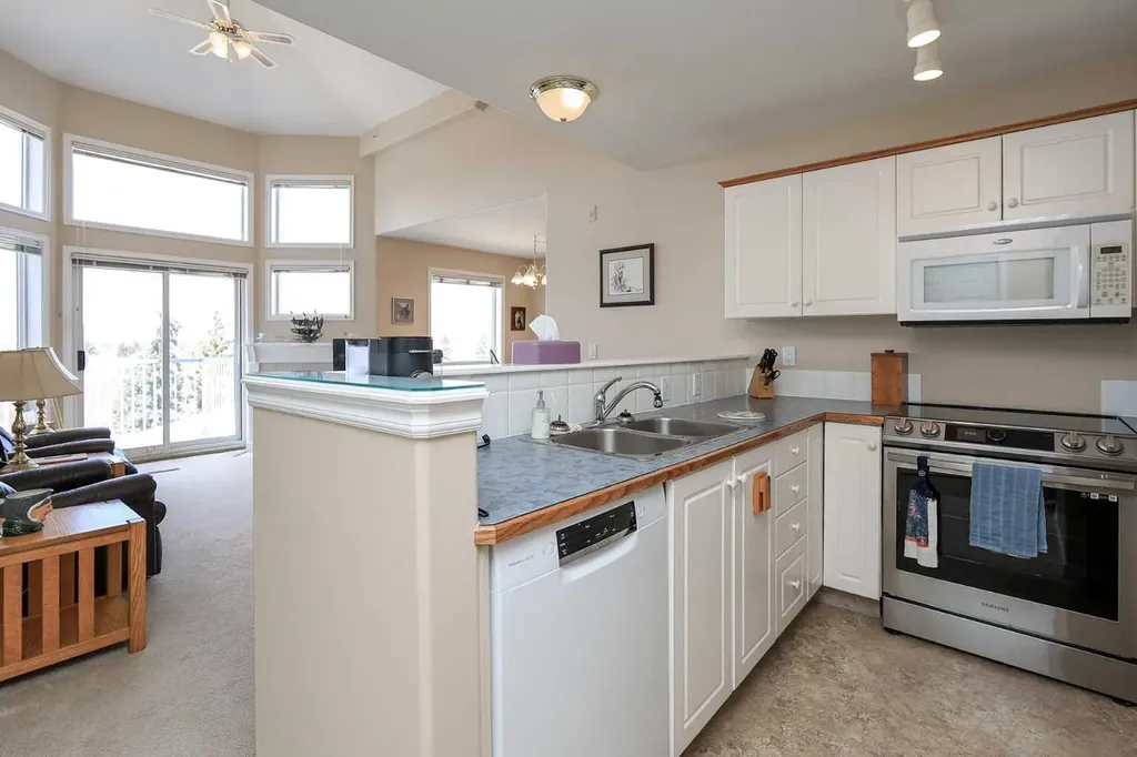 6118 53 Avenue Red Deer AB T4N 6P7