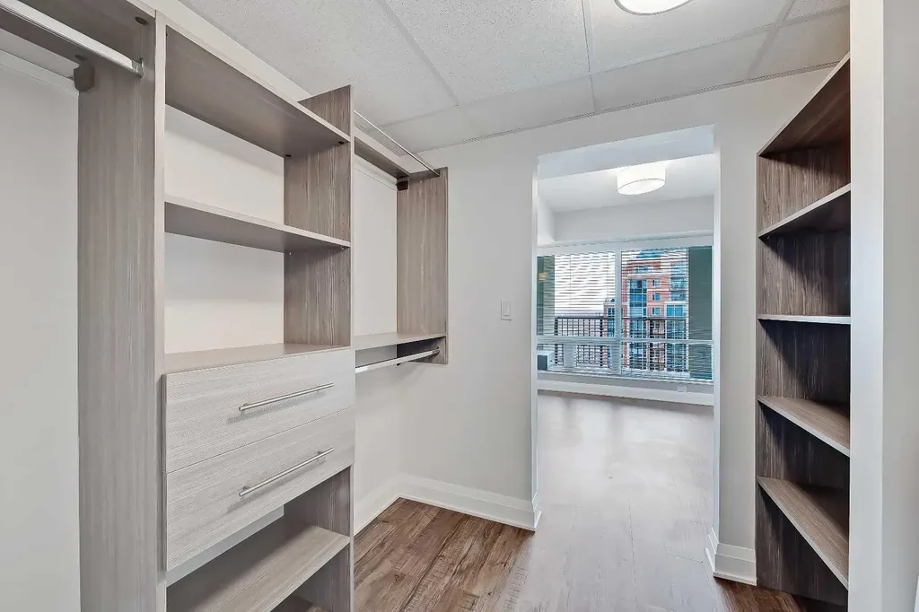 930 6 Avenue SW Calgary AB T2P 1J3