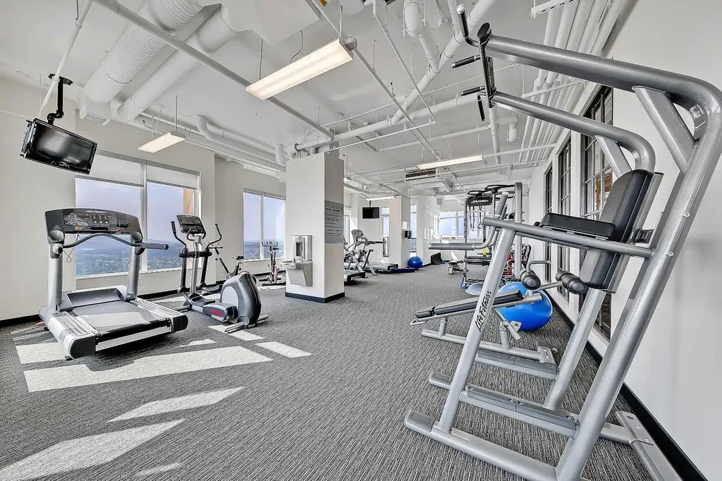 930 6 Avenue SW Calgary AB T2P 1J3