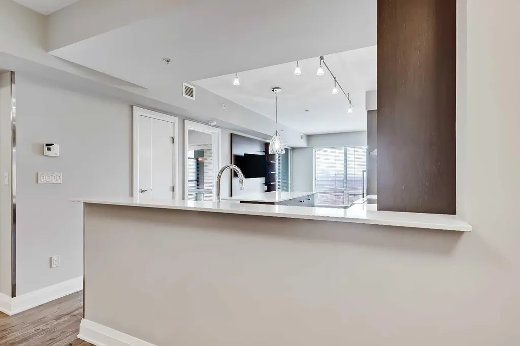 930 6 Avenue SW Calgary AB T2P 1J3