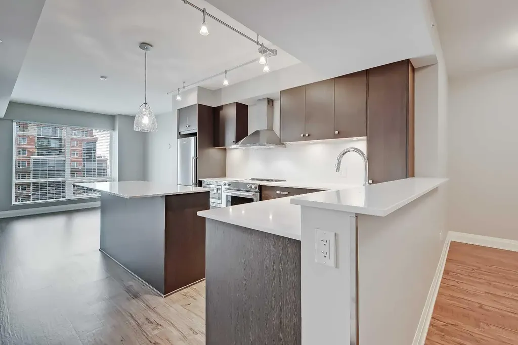 930 6 Avenue SW Calgary AB T2P 1J3