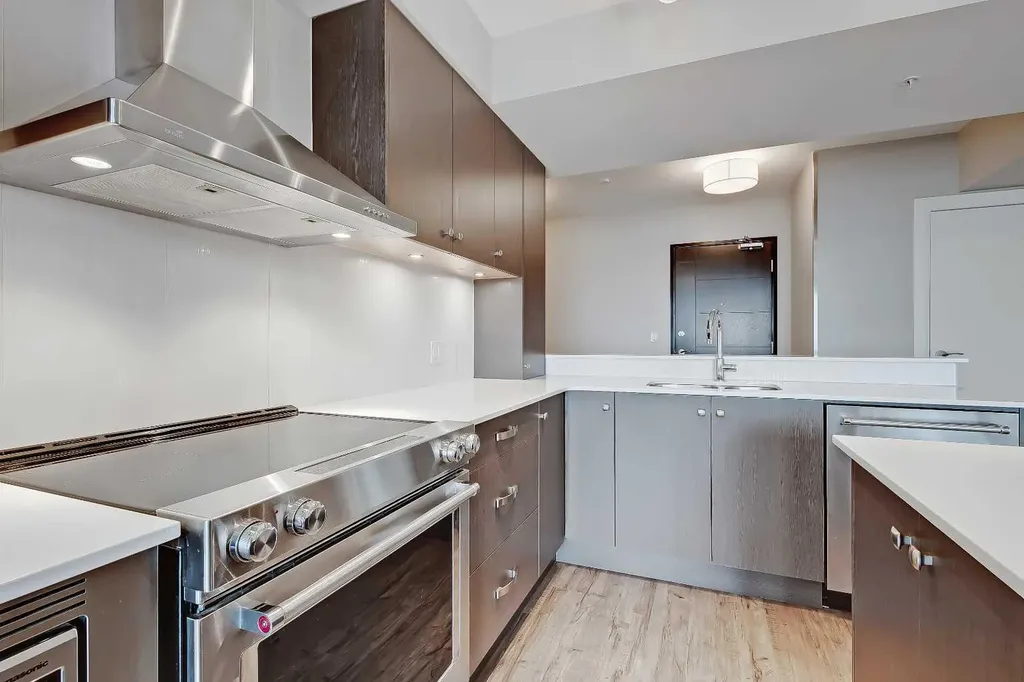 930 6 Avenue SW Calgary AB T2P 1J3