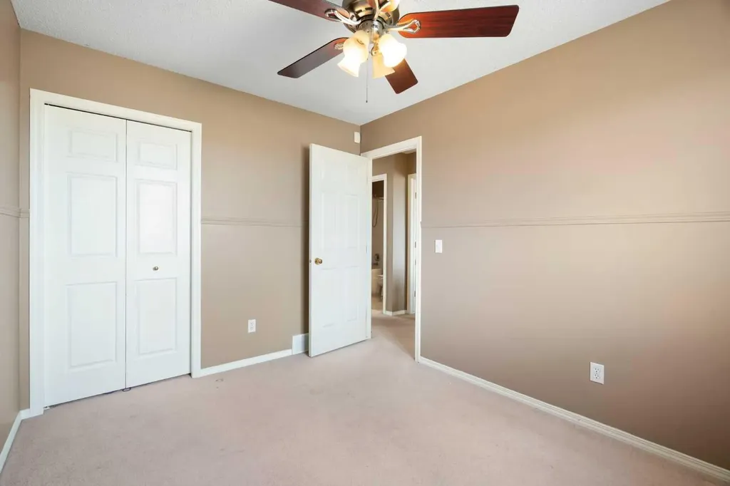459 Citadel Meadow Bay NW Calgary AB T3G 4Z2