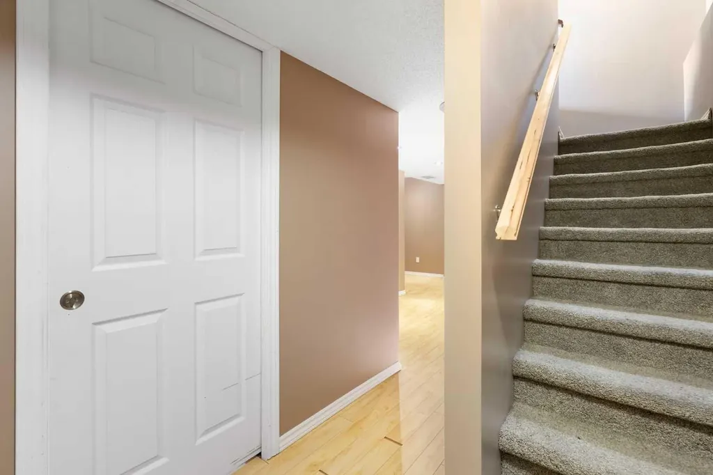 459 Citadel Meadow Bay NW Calgary AB T3G 4Z2