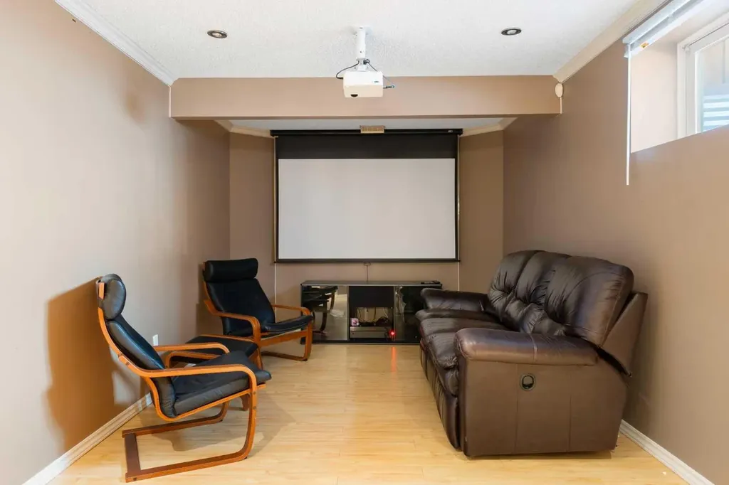 459 Citadel Meadow Bay NW Calgary AB T3G 4Z2