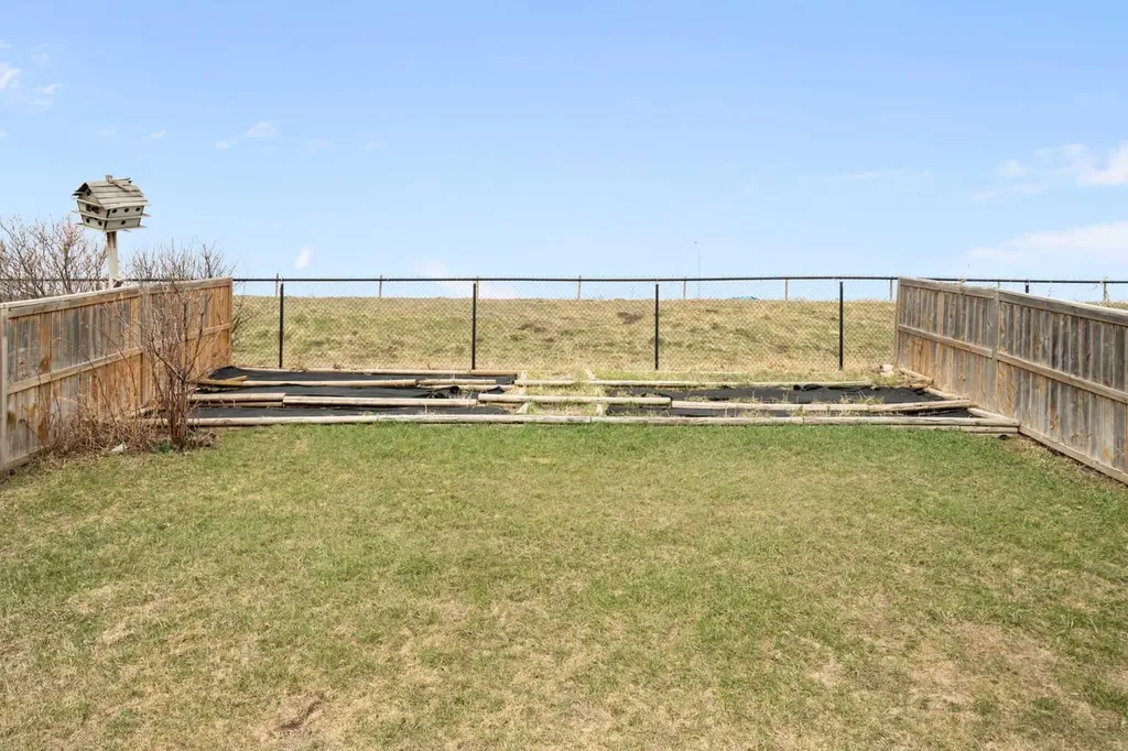 459 Citadel Meadow Bay NW Calgary AB T3G 4Z2