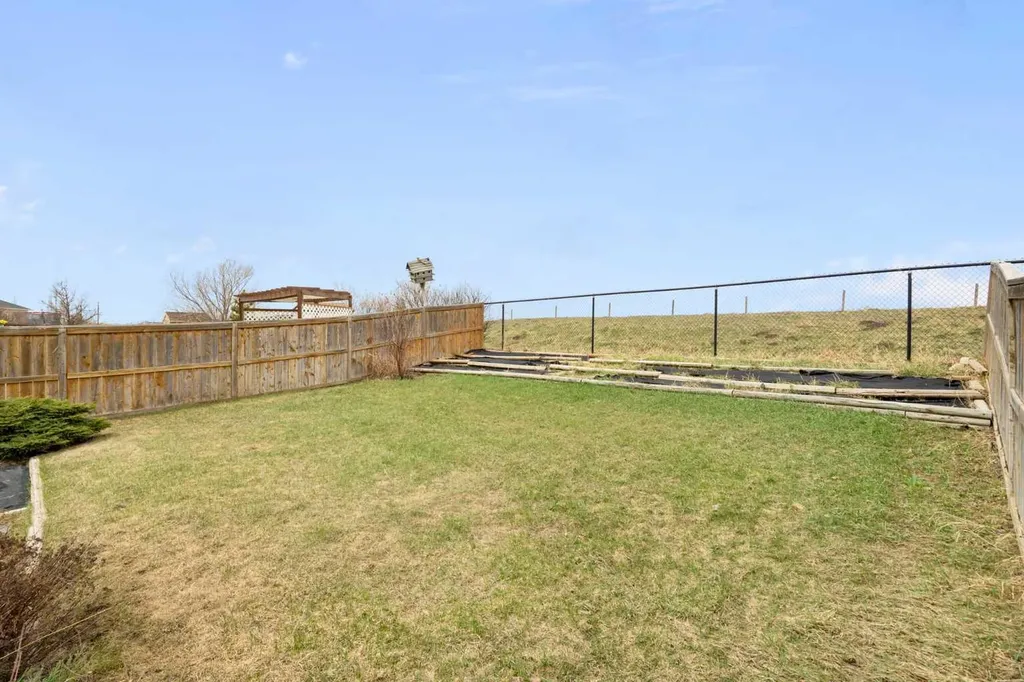 459 Citadel Meadow Bay NW Calgary AB T3G 4Z2