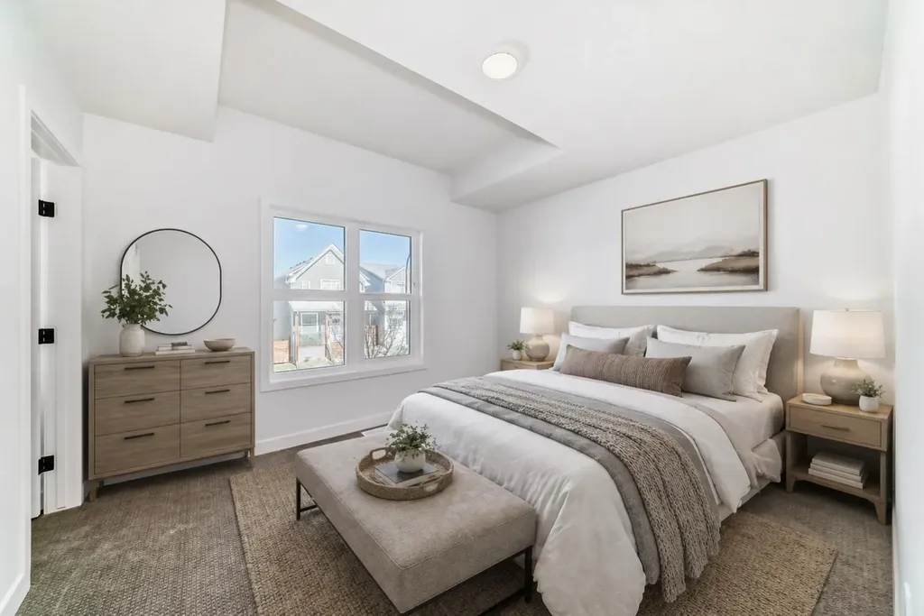 30 Rochester View NW Calgary AB T3L 0M8